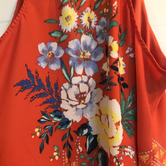 Floral handkerchief top - Picture 8 of 11